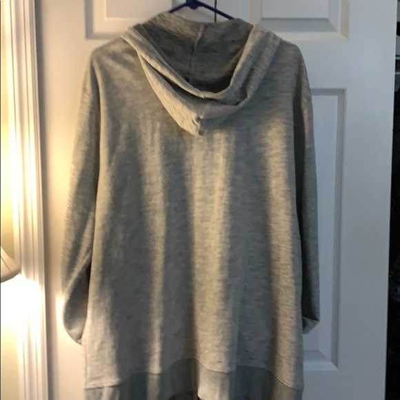 Hooded jacket - Picture 2 of 5